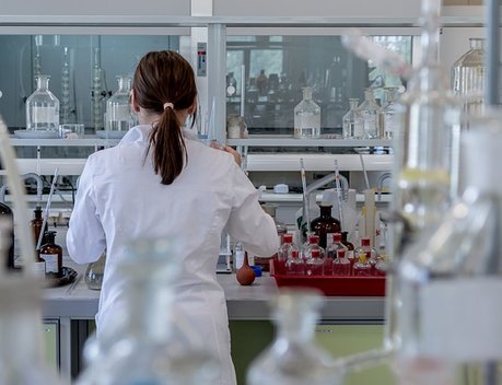 Правительство выделит 2 млрд рублей субсидий на аккредитацию ветлабораторий