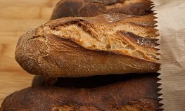Столичные производители увеличили выпуск хлебобулочных изделий длительного хранения на 14 %